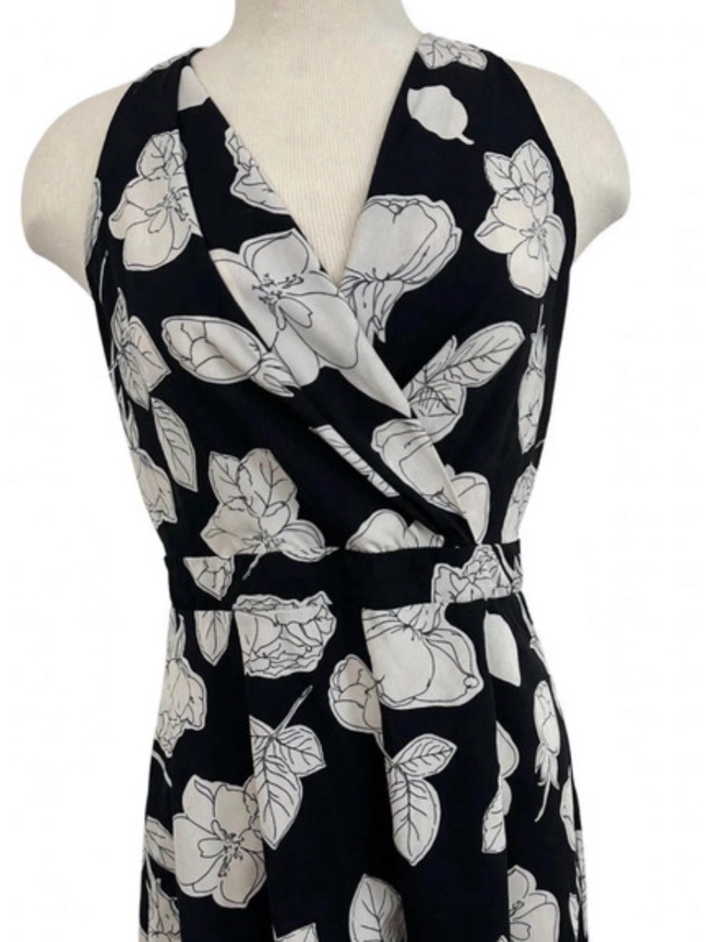 Black & White Floral Wrap-Front Women's halter shorts.
